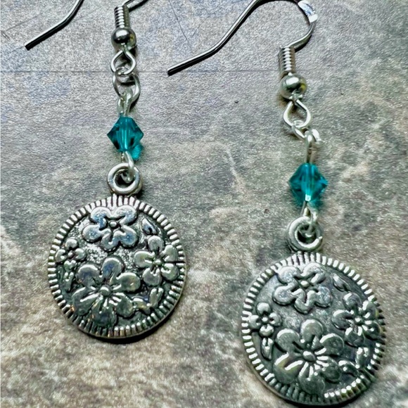 New Hibiscus Flower Charm & Marine Green Swarovski Crystal Bead Dangle Earrings - Picture 4 of 5